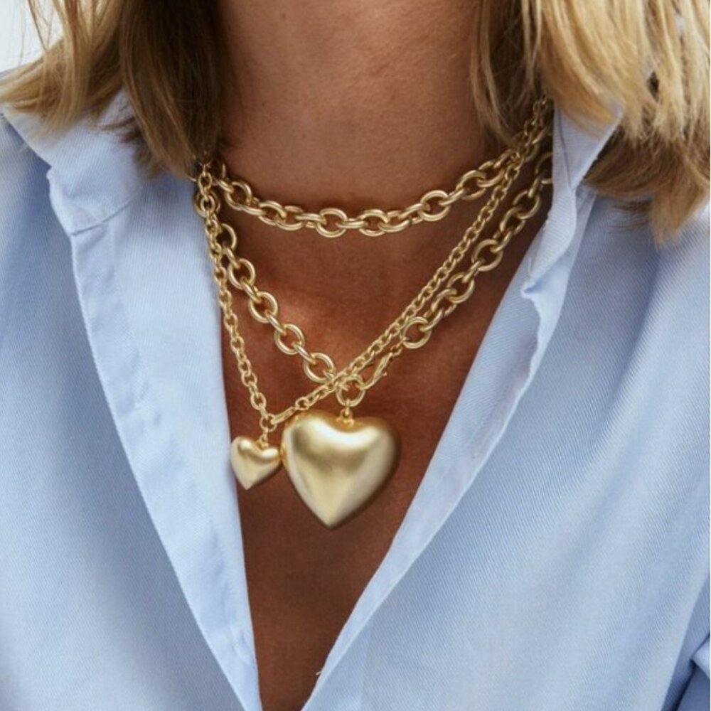 BEST Roxanne Assoulin The Mini Puffy Heart Necklace Gold - Picture 2 of 4